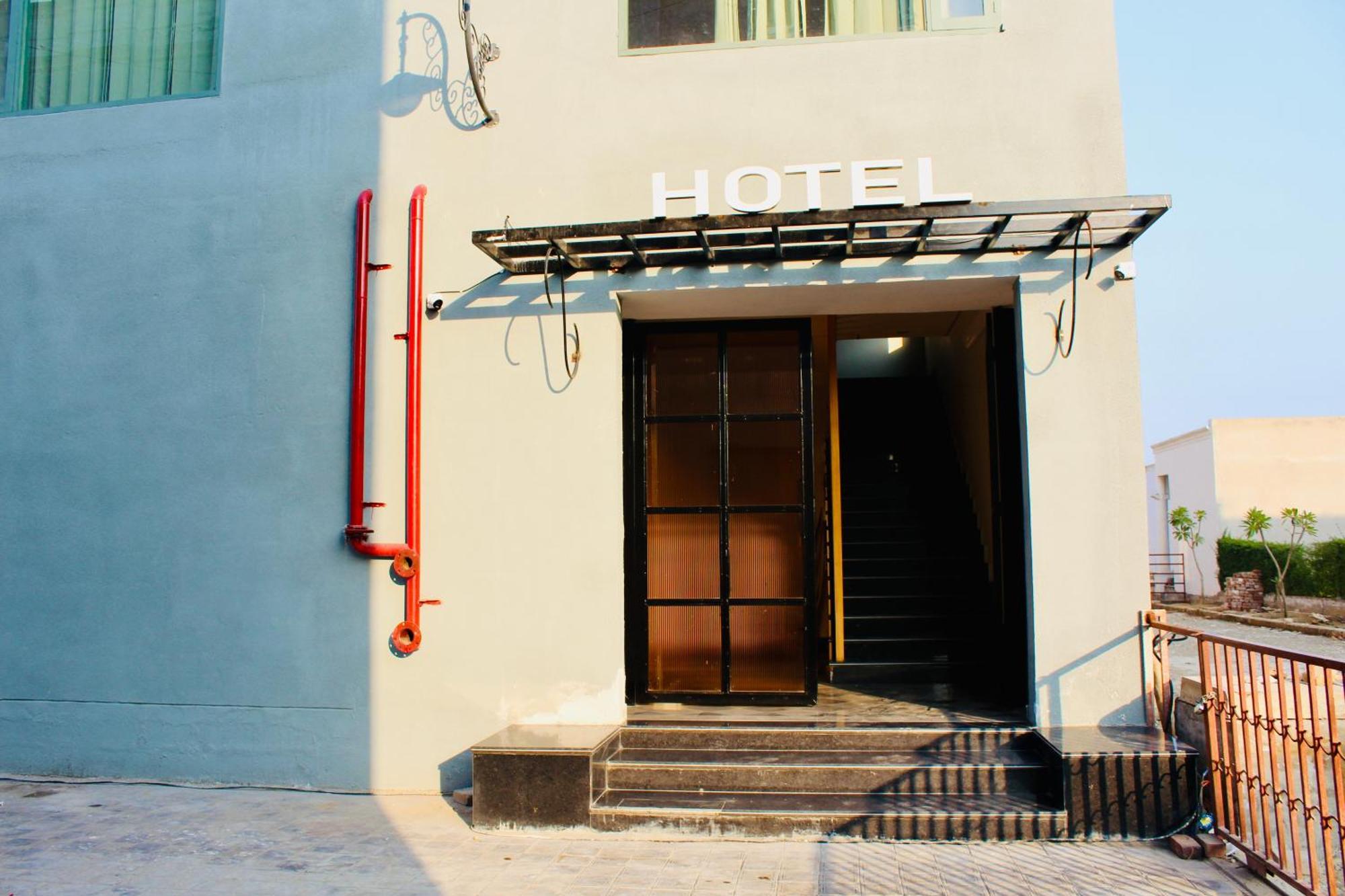 The Loya Hotel Muktsar Exterior foto